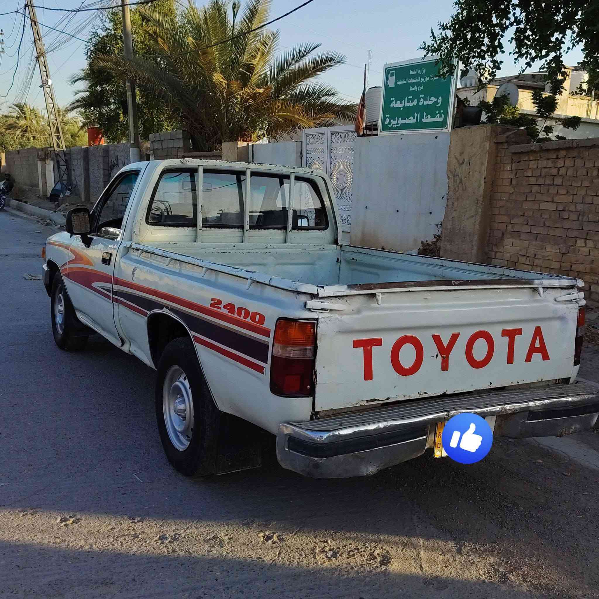 سلام عليكم بيكم للبيع موديل 1992 مكينه كروسيده كير 5 مصبوغة للجماليه فقط سنويه لل 31 هزه لل27  مكان 📍واسط الصويره 

***********

***********
