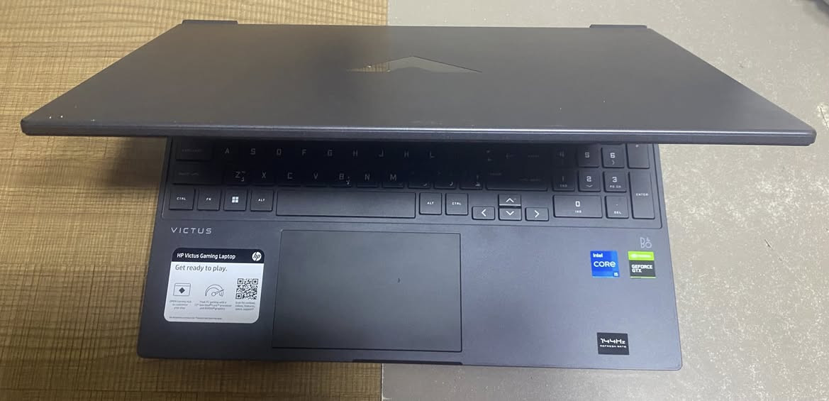 معالج core i5 جيل 12
144HZ معدل التحديث
كارت الشاشة  Nvidia Geforce 1650
RAM 8GB DDR4
512 GB SSD
مع بطاريتة الاصلية

سعرها 725 الف 
الرقم : ***********
