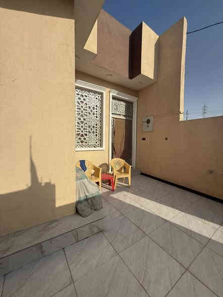 يالله
بيت زراعي للبيع مساحه ١٨٠م في منطقة الصخيين قريب على شارع السايدين العام بعد جسر الحولي 
بناء درجه اولى طابوق كونكريت وسقف ايزوكام 
يتكون من غرفتين وصاله وديوانيه كبيره ومطبخ وصحيات داخليه وخارجيه ومناور والبيت ديكورات مغربيه وستاره٢م وكراج 
شارعه ١٠م 
السعر١١٠
خدمات ماء وكهرباء ومدارس 
للمزيد من المعلومات يمكنكم التواصل معنا 
على صفحة الفيس بوك ( الامل للعقار) 
او الاتصال على الرقم التالي***********

للمزيد من العروض على الفيس بك 
https://www.facebook.com/profile.php?id=100087963616783&mibextid=2JQ9oc

للمزيد من العروض على حسابنا التيليجرام (الامل للعقار)
https://t.me/ameralkabe

للمزيد من العروض على حسابنا الواتساب (الامل للعقار)
https://chat.whatsapp.com/GRFrcEXw0J88CVE83bhb8v
