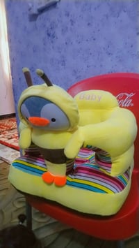 كارورك نضيف هزاز هو ودوشك ب 75 وبيه مجال  مقعد طفل جديد ب 15 078231443...