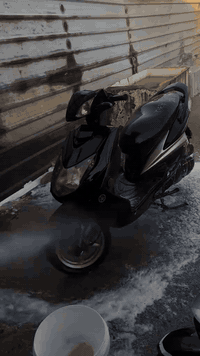 سلام عليكم سكنس فحل نوزل خطين طلاعات الدراجه جديده بمعنئ الكلمه بعده بحاله الوكاله صارلهه شهرين يمي كفاله عامه من كلشي كهربأيات ومكينه خرسهه متسمعله صوت سعر (1000) مليون وبيهه مجال اي ستفسار اتصال ***********
