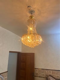 ثريات عدد 2السعر 90 الف قفص مكيف بقه واحد فقط سعره 30 بغداد, العراق