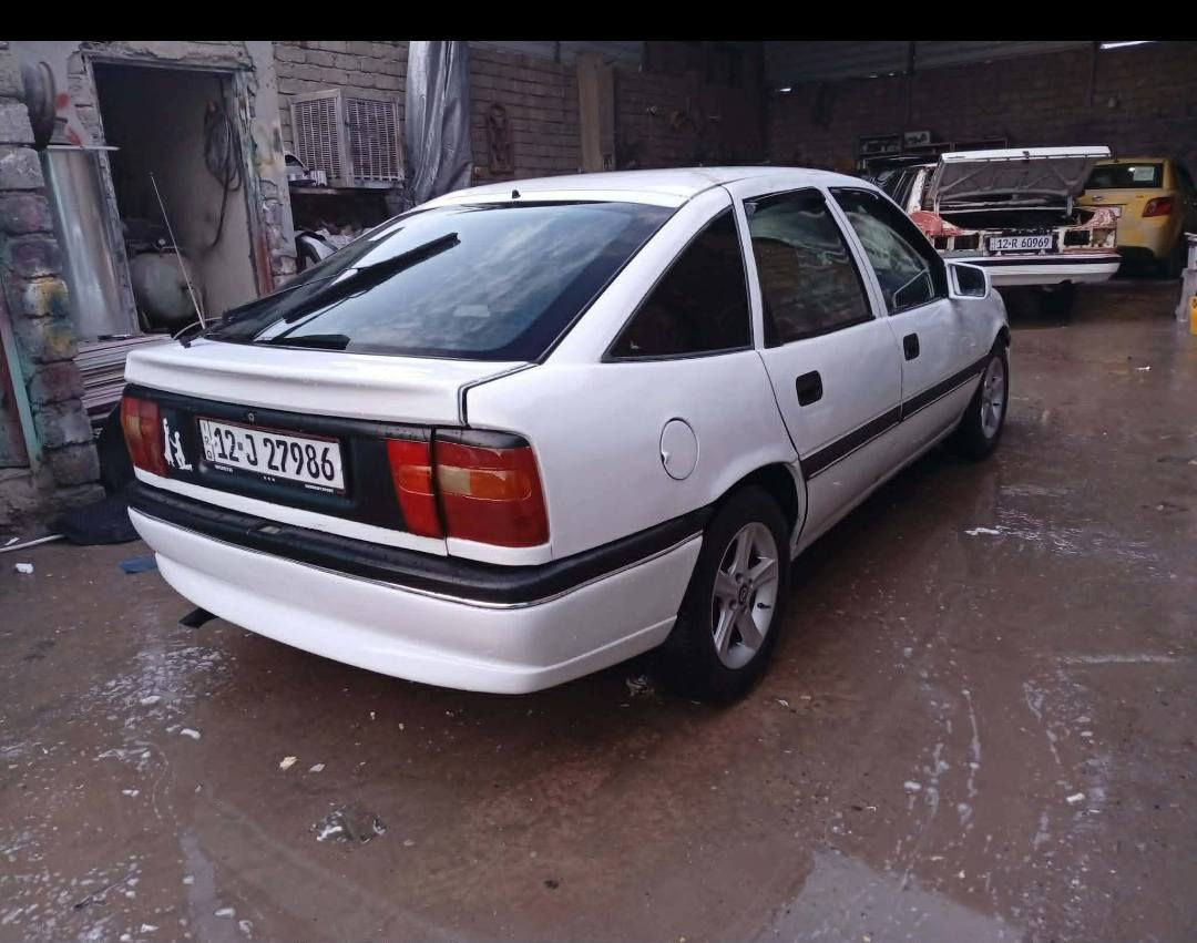 السلام عليكم للبيع
فكترا 20 ابيض 
موديل 1994
محرك وكير شرط 
كير عادي (ما يفلت على الثالث )
فتحة سقف (عادي مو شوشه)
كهربائيات كلو شغال 
كابون بانزين بيها 
سياره جاهزه من طخم من كهربائيات 
سنويه وهزه جديد تريد تحويل تريد وكاله 
بيها صبغ جاملغ وبوند ( طخه بالبدنه بدون دواخل شرط)
السعر 38 وبيها مجال 
مكاني سهل نينوى شلالات يم دجلة ستي


**إذا كنت صاحب هذا الإعلان وتريد حذفه لأي سبب، رجاءا أرسل رسالة إلى الدعم الفني**