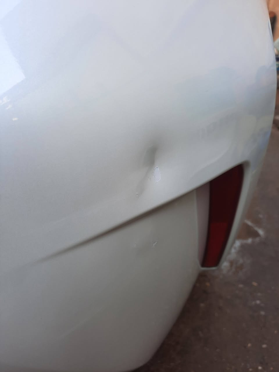 السلام عليكم
للبيع كورلا بلاك ادشن s هايبرد 2025 

اللون : ابيض صدفي 

ماشيه : 16 الف

الداخل : احمر و اسود جلد

محرك : 1800

السياره كفاله عامه عدى رصعتين خفيفات 

باقي المواصفات معروفه 

السعر : 160 

الرقم للاتصال : ***********
