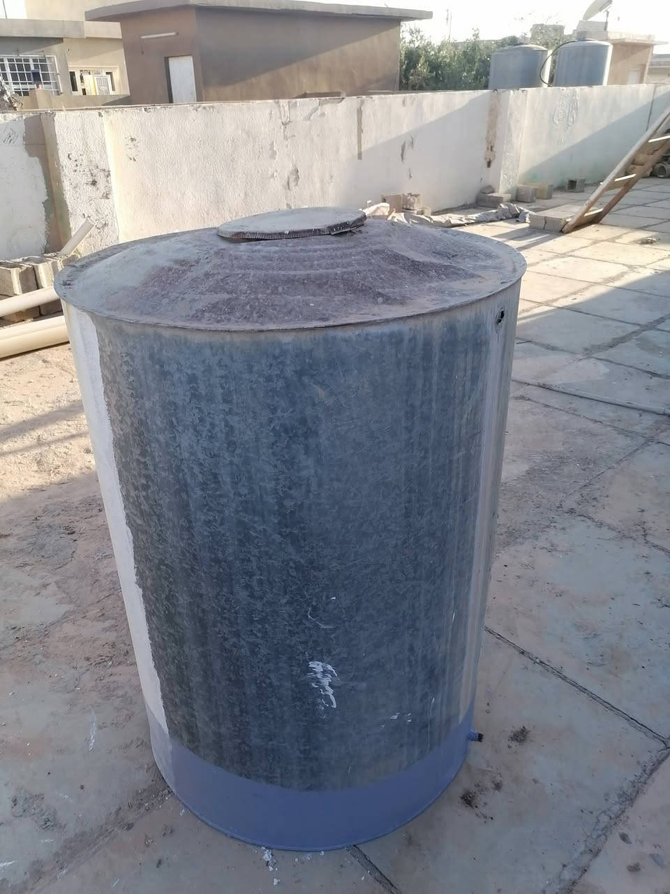 السلام عليكم
تانكيات مال ماء نضيفات اي عيب ما بيهن صبغ مال زنجار هم صابغهن للبيع ابيع شلع كلهن مكاني كركوك
 سعر خاص او الاتصال ***********
