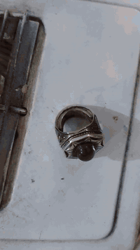 جشمت مرتبه كلش كلش وزنه ٣٠ غرام السعر ١٥٠ الف ٠٧٨٠٧٢٧٢٥٨١