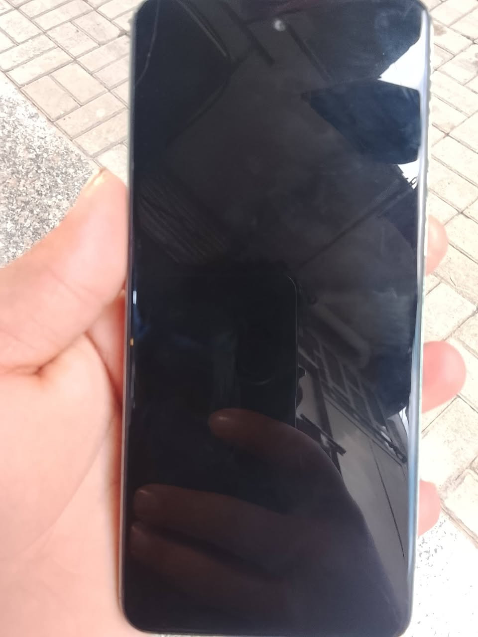 سلام عليكم ورحمه الله وبركاته موجود موبايل مستخدم نضيف ذاكره 64 سعر 65بي مجال رقم ***********
