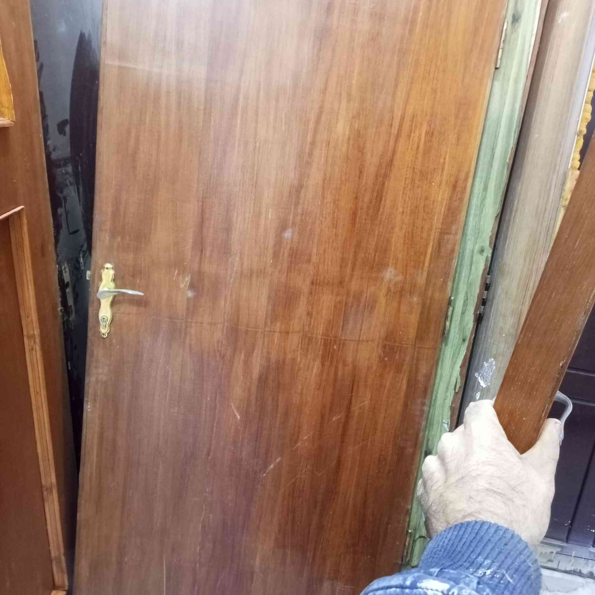 اسواق سفوان الرميثة
حي المهندسين بسايدين الجدد

قرب مدرسة الثانويه العراقيه 

للبنين اليوم نزلت عندي وجبة بيبان

خشب صاج وتركي شرط النضافه 

جمله مفرد رقمي *********** واتساب

او *********** واتساب
