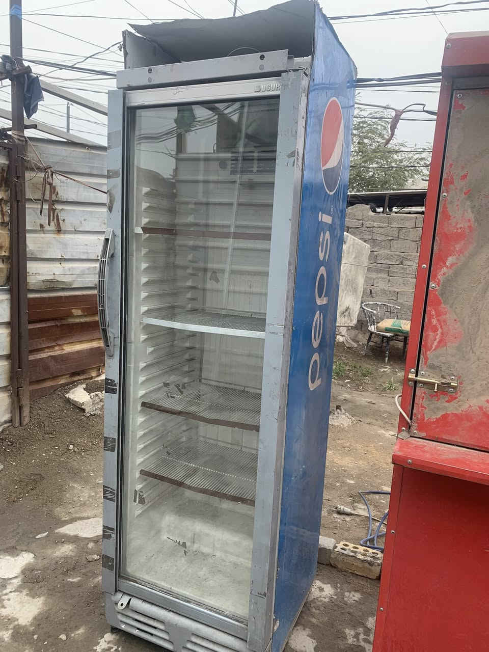 السلام عليكم عندي هذني الغراض الي يريدهن يتصل ع رقمي ***********
