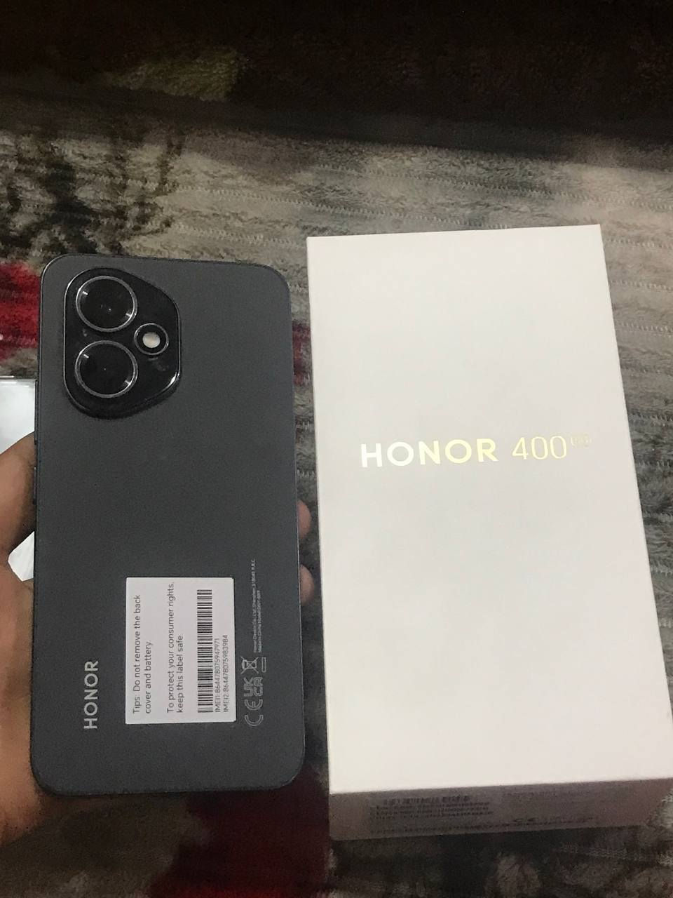 هونر 400 ذاكره 512 جهاز نضيف صارلي سبوع من أخذته ما عايزه شي شخط مابي كامرته حلوه كلش وكارتونته ويا والسعر خاص جهاز نضيف كلش نضيف 

هاذه رقمي ***********
