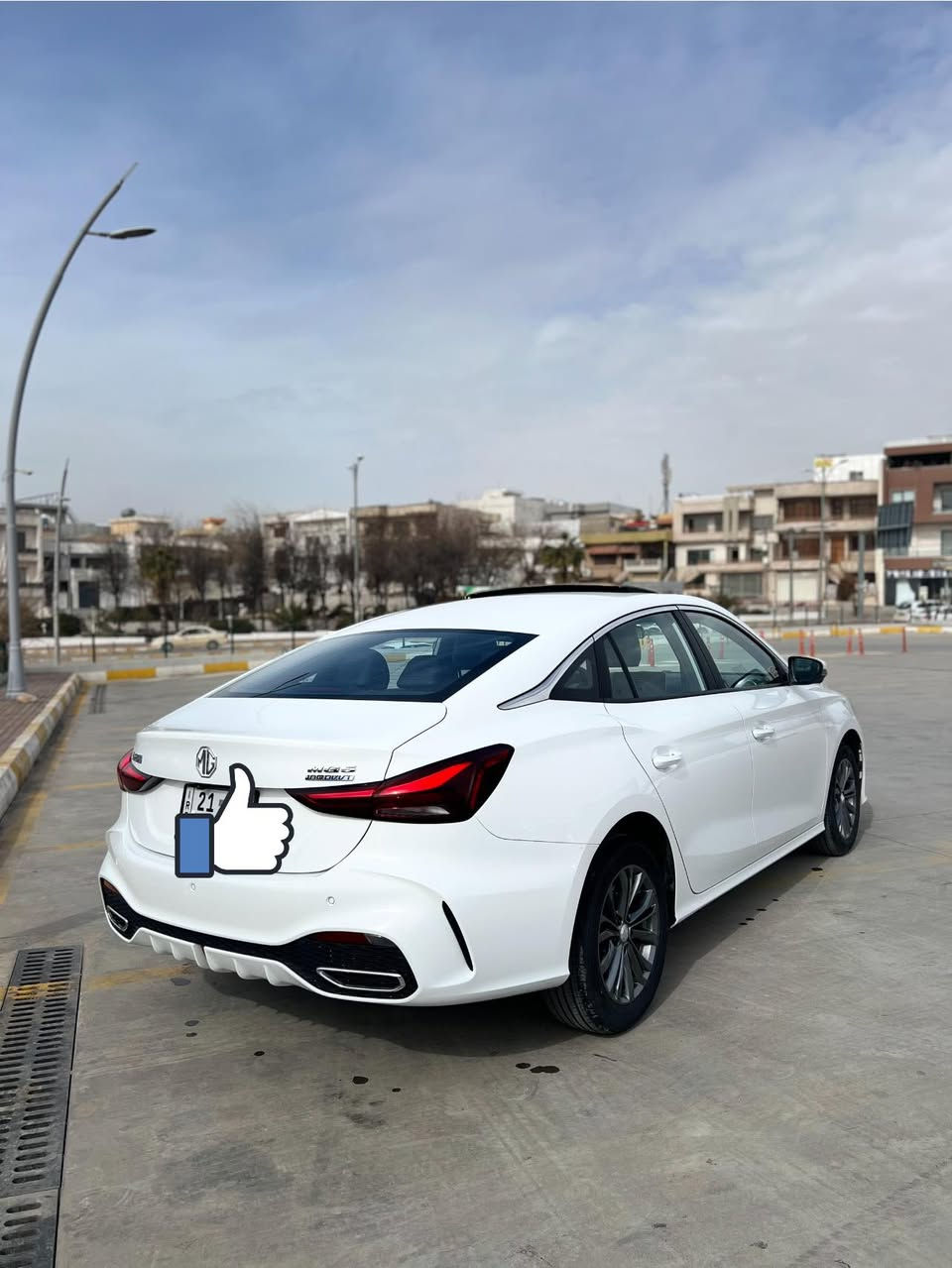 MG 5 GT 2025 للبيع
سيارة بدون صبوخ شويه بارد بين باب و جاملغ طرف السايق واضح ناشر بل صورة 

ماشيه٣ الف كم فقط زيرو

فول مواصفات 

كاميرا ٤

٣٦٠ درجه 

حاسات خلفي

لايتات زنون 

اشارات بالمري 

مرايات كهربائيه 

حساسات اطارات 

شاشه لمس الكبيره 

بصمتين 

صندوك بصمه

سايد بريك دكمه 

بلوتوث 

USB

ويل كب كروم 

كشنات جلد 

فتحه بالسقف 

تحكمات بالاستيرن 

السعر  120 ورقه

مكان السيارة السليمانيه

سيارة تحويل وكالة بشرط نفس يوم بسمي

 استفسار اتصال  ***********
