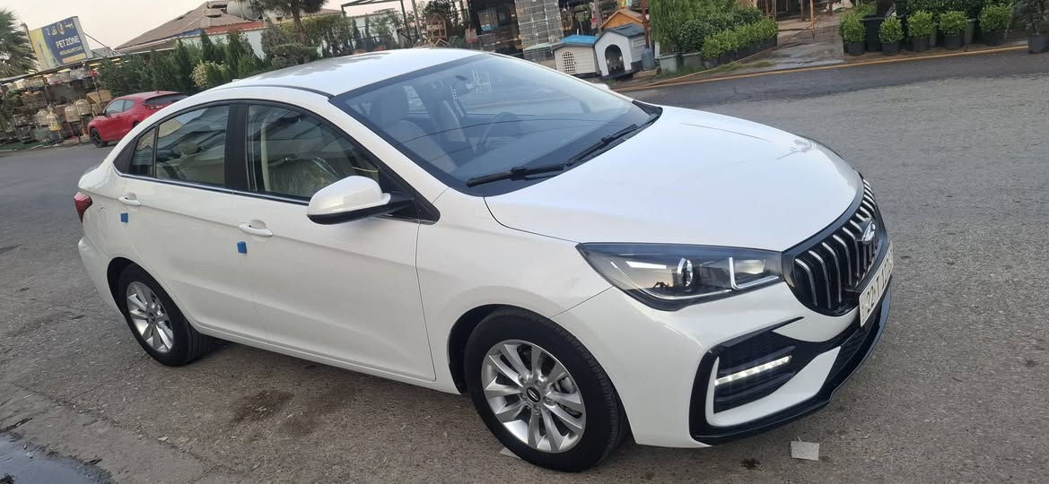 اريزو 5 ضمان شركة 6 سنوات مديل 2024 ماشية 19 سيارة وضع شركة جديدة صيانة بل شركة فول مواصفات عدة الفتحة ويل كروم شاشة جبيرة كامرة حساس جلد داخل كريمي مكان اربيل سعر 103 بيها مجال ***********
