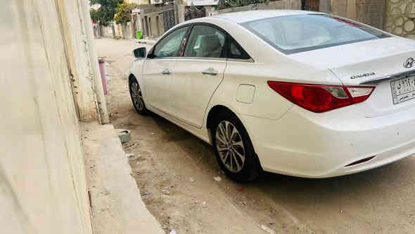 السلام عليكم سوناتا 2014 خليجي مكينه ما مفتوحة كشنات كهربائي تبريد ثلج يوجد فيها صبغ قليل جداً بين الباب و الچاملغ حداديه تخم تاير سياره جاهزه رقم بغداد الماني 
السعر 128
الاتصال ***********
