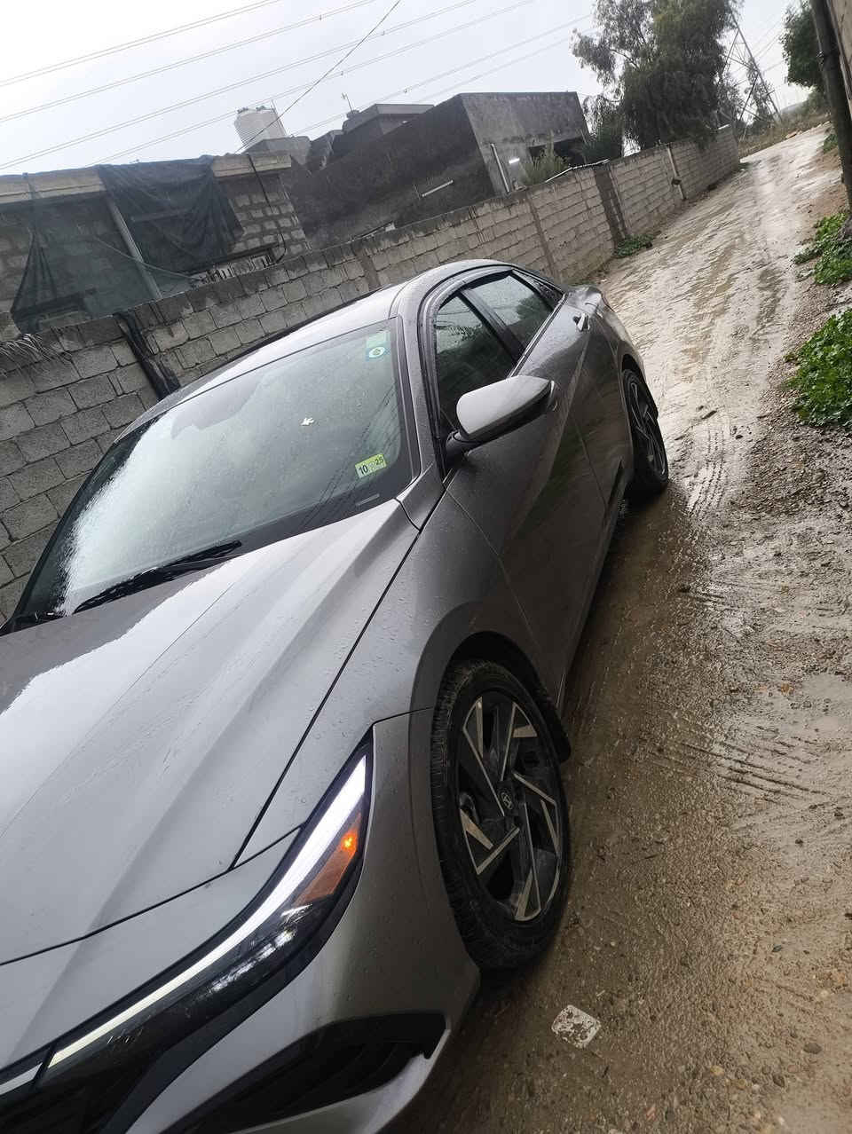 سلام عليكم النتره موديل 25 هايبرد وارد امريكي حادث ربع لبنيد وبع جاملق رقم بغداد 
فول مواصفات
تحكمات ستيرن
بصمه تشغيل وأبواب
تشغيل عن بعد
سايد بريك كهرباء
كشنات جلد
فتحه سقف
شحن لاسلكي
رادار جانبي وامامي
مثبت سرعه
مانع نزلاق
او مراوس 
سعر 160 وبيه مجال
مكان سياره بغداد ابو غريب 
رقم ***********//***********
