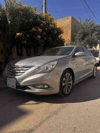 سوناته 2012 وارد امريكي فول مواصفات عدا الفتحة حادثه بدون اي دواخل كير...