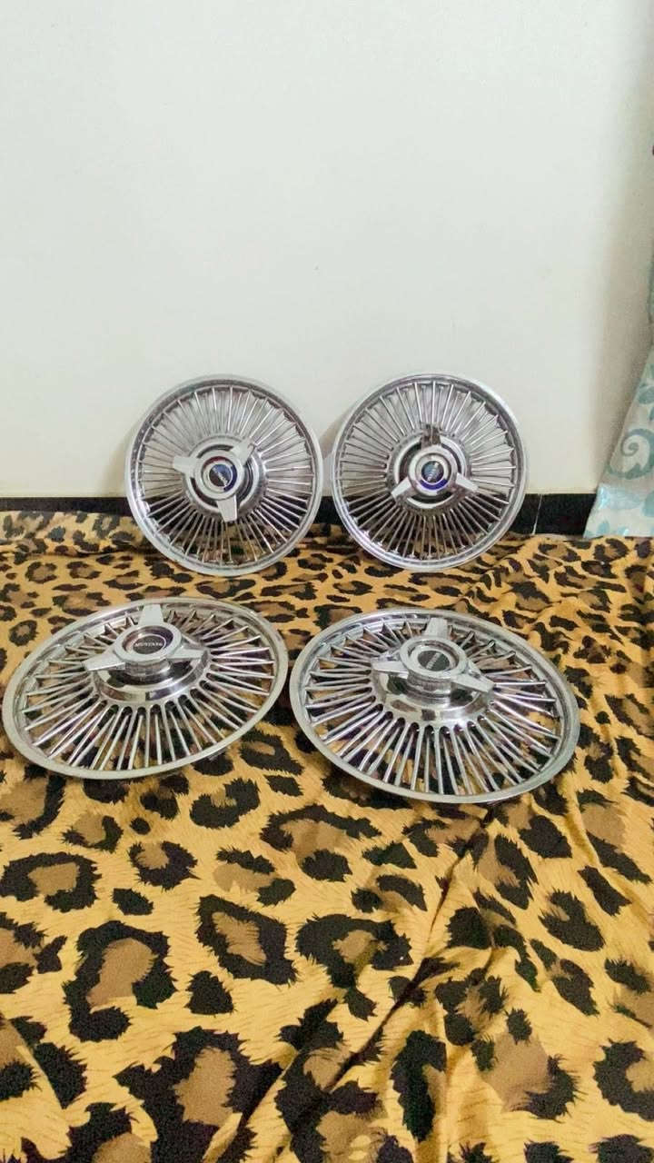 اسلام عليكم كبات تلكسي حجم ١٤ بيهن كم سيم طاك شاخات اصليه طبكه موس لارگله ولا عواج  ***********
السعر 280 وبيهن مجال
