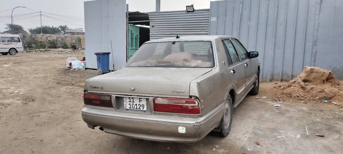 السلام عليكم
نيسان سدرك موديل 2002
رقم بغداد دولي 
كينه 6سلندر كير عادي 
تبريد شغال 
نضافتها خير من الله 
العنوان بغداد الزعفرانية 
السعر 42وبيها مجال 
رقم الهاتف ***********
