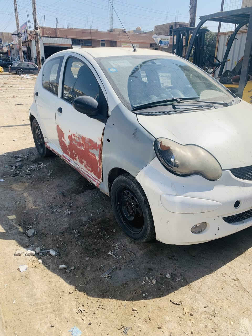 السلام عليكم بي وايدي موديل 2013لبيع السياره عوزها ترتيب بصمه السياره رقم الماني تحويل مكينه كير خير من الله 3 سلندر السعر 20 وبيه مجال مكاني بغداد حي العامل ***********
