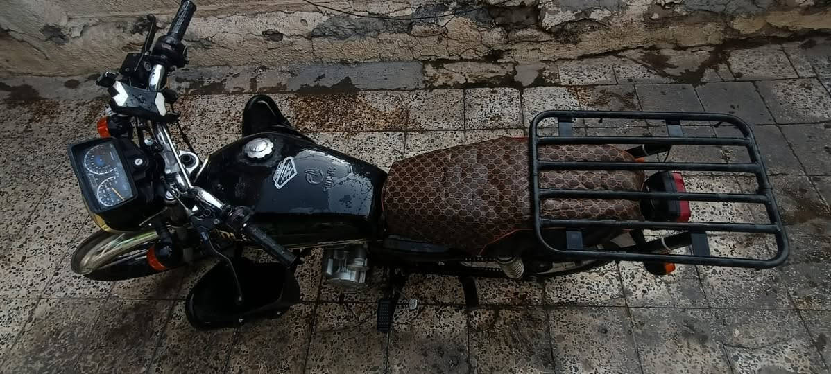 السلام عليكم دراجه ايرانيه 5 كير مديل 23 للبيع بدون اوراق وبيها صوت بل جواكيج 350 وبيها مجال بسيط


**إذا كنت صاحب هذا الإعلان وتريد حذفه لأي سبب، رجاءا أرسل رسالة إلى الدعم الفني**