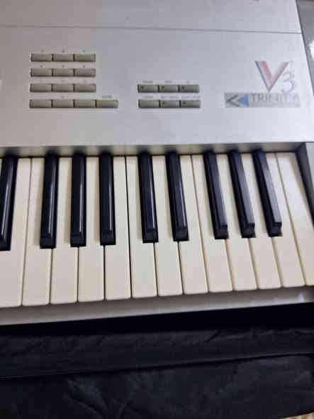 جهاز v3اوربي سامبلر موس شرط اصلي جهاز نظافه ١٠٠بل ١٠٠ شرط استفسار ***********
