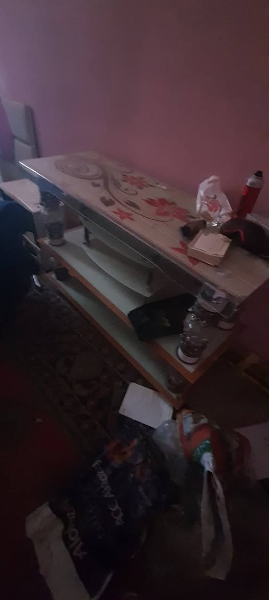اغراض للبيع الاتصال على الرقم *********** وسعر مناسب جدآ

