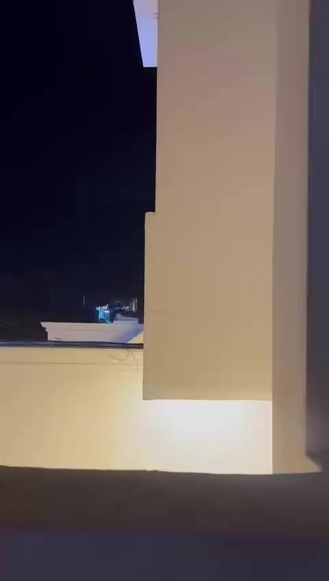 🔺مشتمل طابق ثاني للايجار🔺
📍الضباط السريع 
-غرفه وصاله ومطبخ واستقبال 
- درج معزول
- ⁠ب 350 
- ⁠للاستفسار /*********** 
- ⁠واتس اب فقط
