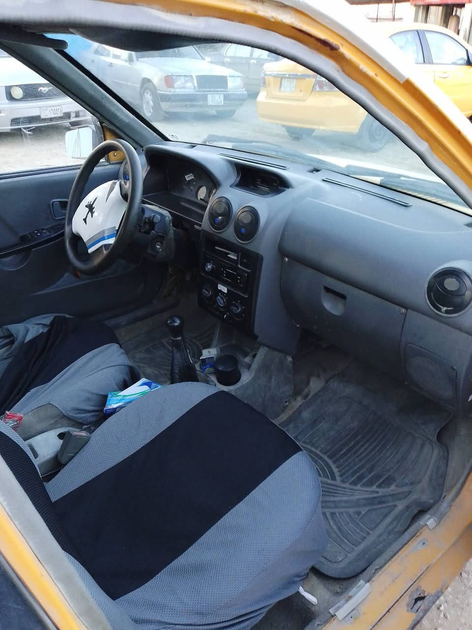 سلام عليكم
من رخصة الادمن 
سايبه صفره للبيع موديل 2012 رقم كربلاء ألماني مداور شوكت مايعجبك سيارة بيه ضربة بالبچم بس ماواصله للشاصي وشرط الفحص ومحركه بيه خيط تبخير والكير جديد التايرات الخلفية نص عمر و الأمامي جدد مكاني كربلاء سعر السيارة 25 ورقة مطلوبة 3 ورقات هيئة وغرامة تنزل من سعر السيارة ف يصير سعره 22 ورقة وبيه مجال للطيبين 
رقم الهاتف: *********** حسنين
