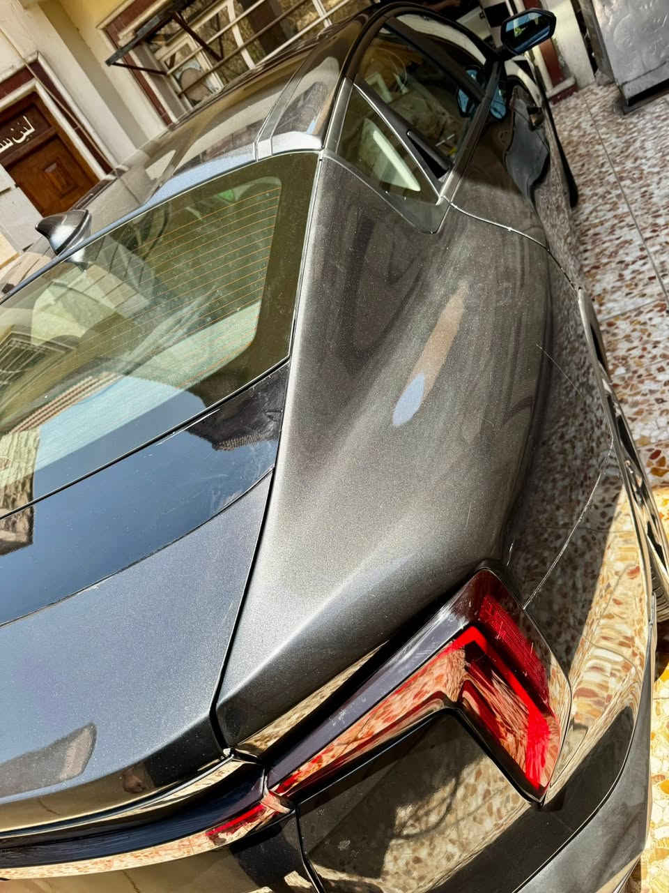 السلام عليكم كيا كي فور وارد امريكي حادثها جداً بسيط بدون ايرباك موضح بل صور قبق جنطة و جاملغ فقط بجم كبس   ليبل واحد بدون تبديل دخول جديد السيارة جديدة جداً ماشية ١٨ الف على وضع الشركة موصفات شاشة دجتل متصلة كامرة خلفية هندبريك بصمة ردار وضعيات قيادة اوتو هولد شاحن لاسلكي بصمة دخول ذكي مثبت مسار مانع انزلاق شاشة معلومات  وباقي الموصفات المعروفة السعر 160 وبيها مجال حك الجية المكان بغداد السيدية رقمي ***********
