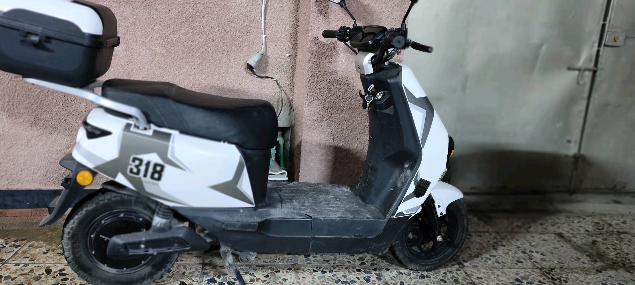 دراجة شحن 318
ملف 3500 
V72
سرعه 75 
نظام r
عالي ناصي 
كلشي شغال بيها ما بيها اي نقص 
مكاني بغداد الشعب 
سعر 650