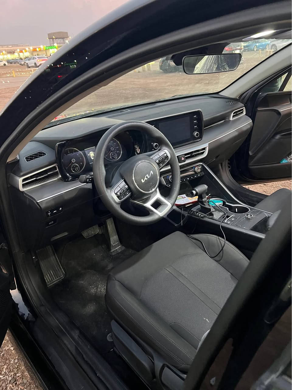 كيا فايف 23وارد بيها بنيد مبدل بيها بارد بالباب خلف العبري ماشيه 47 كيلو رقم أربيل رقمي *********** البصرة, العراق
