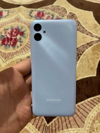 سامسونغ  a04e  جهاز شبه الجديد ذاكره 128  كامل ملحقاته للبيع بـ95 الف ...