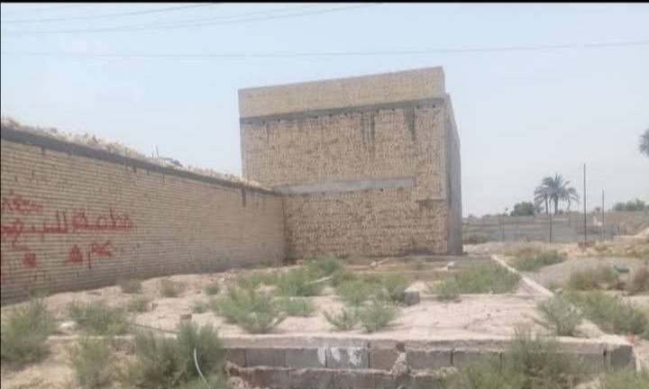 قطعه ارض نهايه اربع شوارع مدخل سكله الركابي مي كهرباء بتلو ودفن كامله منطقه مذكوره بلاكساء وباقي الخدمات هل ايام المقبله 200 متر الي يريد 100 متر ابيع والي يريد 200 كامله ابيع موجهه فرع 13
منطقه ستار الطوكي خلفها  راح يبشلون مشروع السندباد *********** متواجد ع واتساب وع الرصيد
