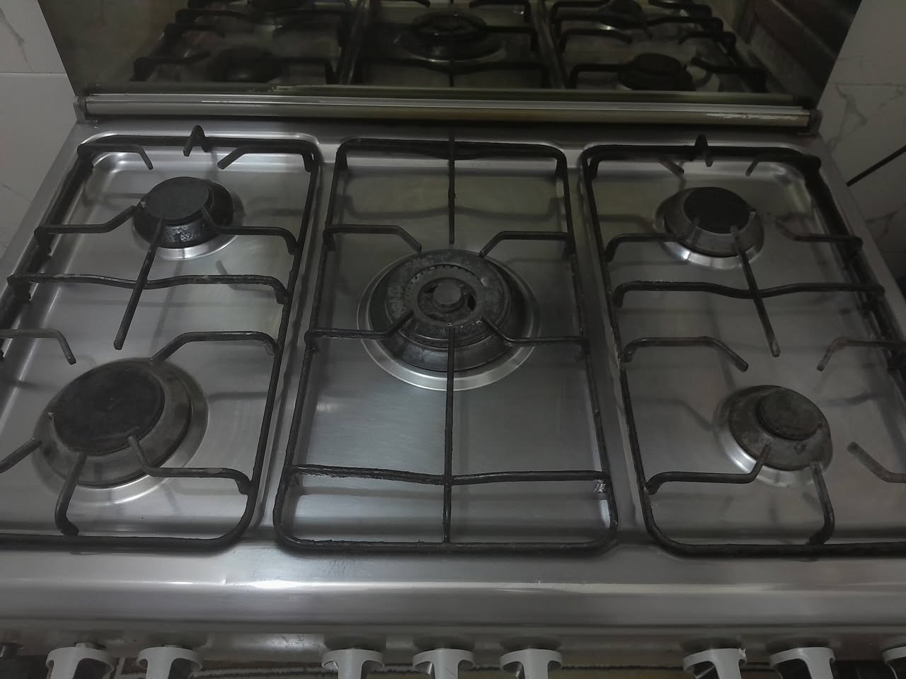 طباخ يونير  للبيع شغال فرن فوك وجوه حجم الكبير سعره 225 بي مجال بسيط عنوان صقلاويه شهداء الثانيه ***********/***********
