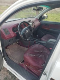 هايلوكس • ٢٠١٣ • اوتوماتيك