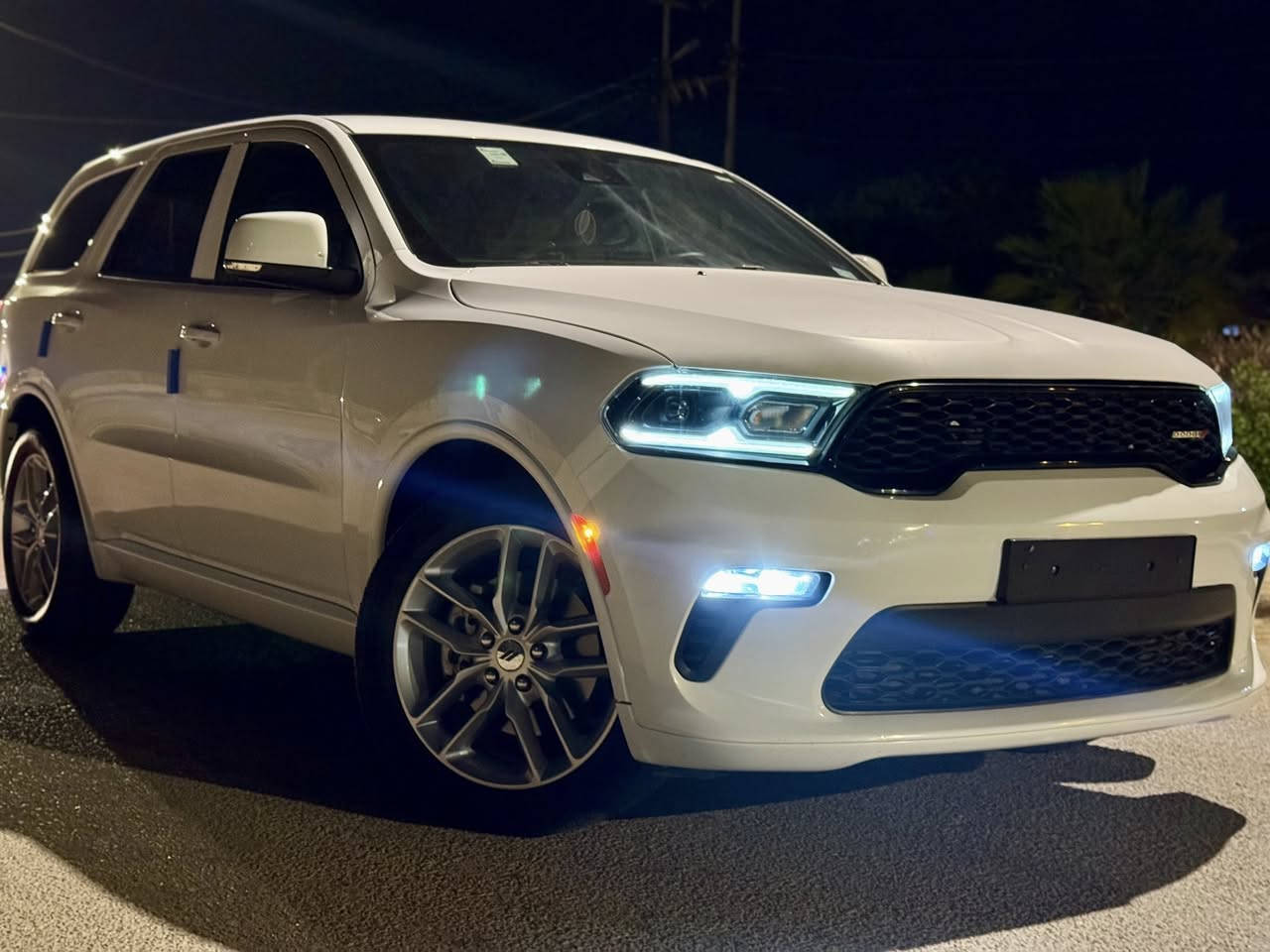نوع السياره - دوج دورنگو -Dodge Durango 🚙
الموديل - 2022 / Mode -2022 🕴️
بدوم رقم ———
الفئه - GT. PLUS 🧾
نوع الدفع -  Axel back 🔙 دفع خلفي
الاستيراد - America🇺🇸
حجم المحرك - 3600c
عدد الركاب - 7 راكب 💺
# المواصفات 
-رادار امامي 
-رادار خلفي 
-رادار جانبي 
-حساس خلفي امامي 
-صندوك جنطه شفط 
-تحكم مقود جهتين 
-كشن ذاكره .ميموري 
-كشن جلد مخمل 
-كشن تبرد + تدفئه 
-تحديد مسار 
-تحكم وضعيات كشن 
-عدد انظمة القياده 4 
-اشاير مري جانبي 
-نقطه عمياء تحذير 
-كامره دوار 
-شاشه كبير 
-توقف ذاتي 
* بدون تبديل بدون ارباك 
#السعر 267$ وبيها مجال
للاستفسار ***********
