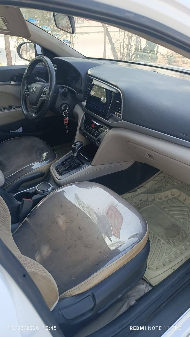 سلام عليكم 
النترا 18 سوبر رقم أربيل 
كشنات جلد 
تبريد قطعتين 
حساسات خلفيه 
كامره دواره 
فتحه 
4 دسك 
اشاير مري 
وموصفات سوبر معروفه 
بيه بارد مأشر عليه 
مكان سياره نجف كوفه حي ميسان 
السعر 142  وبيه مجال لطيبين للتوضيح رقم سياره أربيل سنويه ساقطه 
***********
