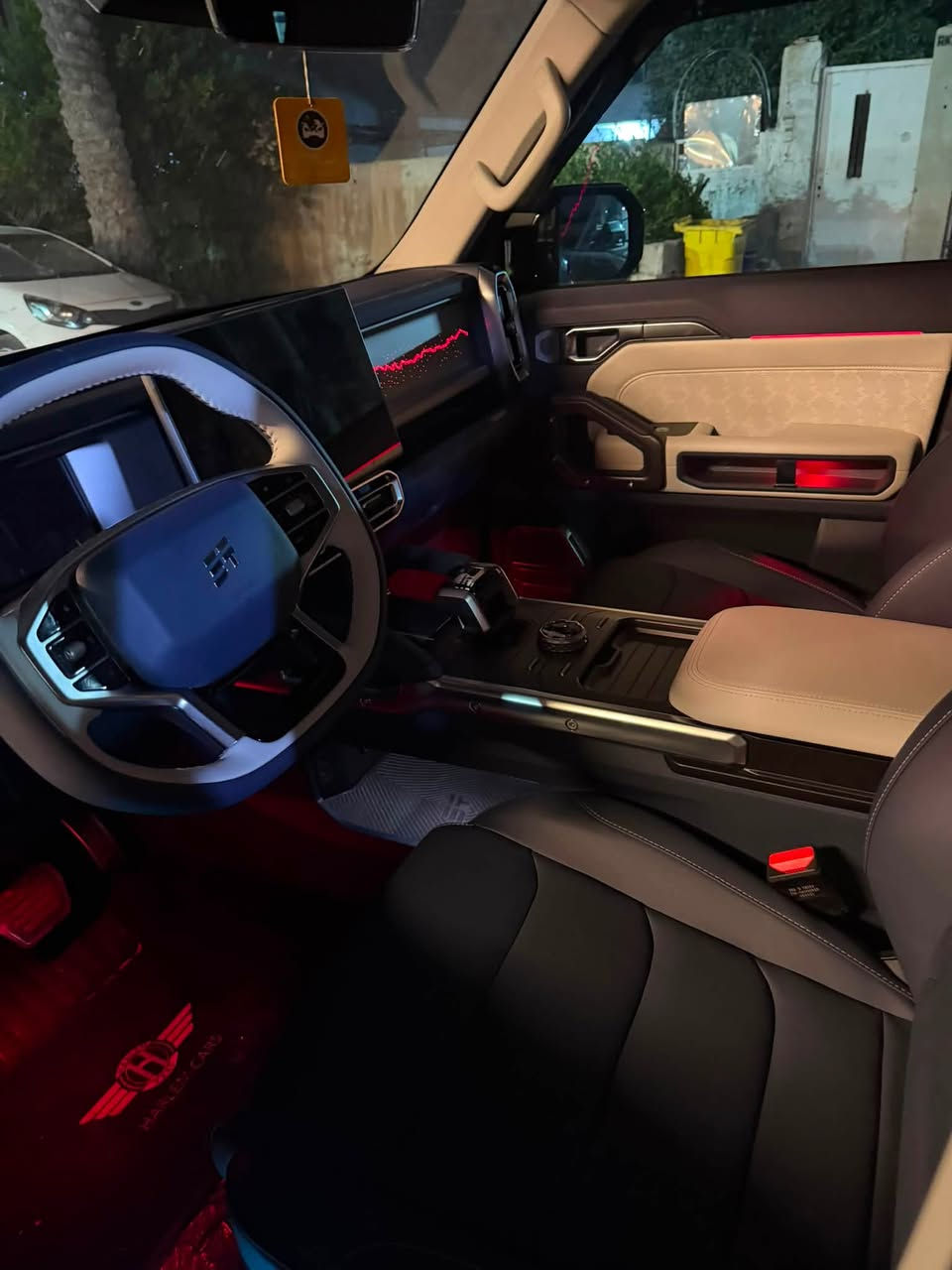 🚘🔥 وصلت وجاهزة للتسليم الفوري 🔥🚘

Jetour T2 موديل 2026
⚡ هايبرد (بنزين + كهرباء)
🖤 اللون الأسود الطافي (Matte)
🛡️ ضمان 10 سنوات من شركة هارلم
✨ مضاف لها:
✔️ عازل حراري للزجاج
✔️ واكسسوارات مميزة

🚗 السيارة بحالة الزيرو وجاهزة للاستلام.

📍 متوفرة لدى معرض دار السلام لتجارة السيارات
معارض البياع – مدخل الشارع المميز

📞 للاستفسار:
***********
***********

@
