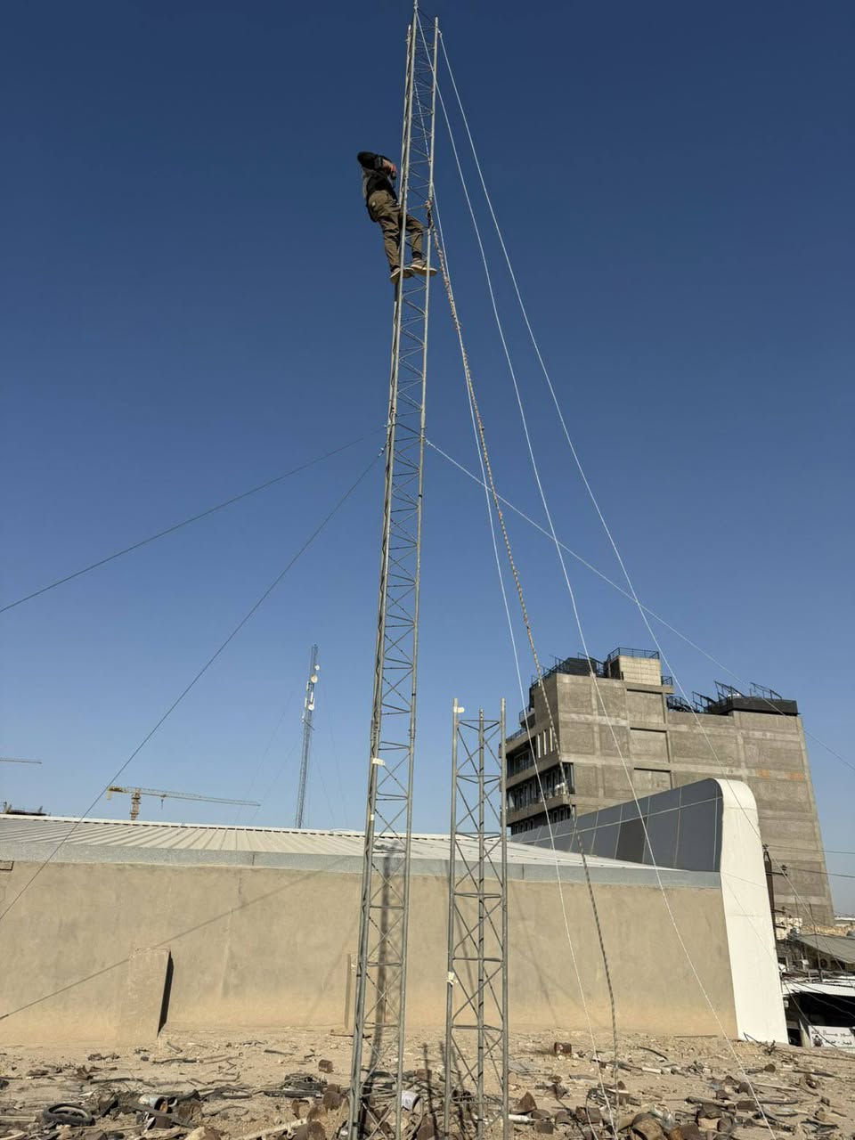 سلام عليكم ورحمه الله وبركاته
تم نصب برج ايراني 18متر في منطقة الكراده52
يوجد كادر فتح ونقل وشد وصيانه ابراج وبرمجة كافة اجهزه 
‏‪***********‬‏
***********
