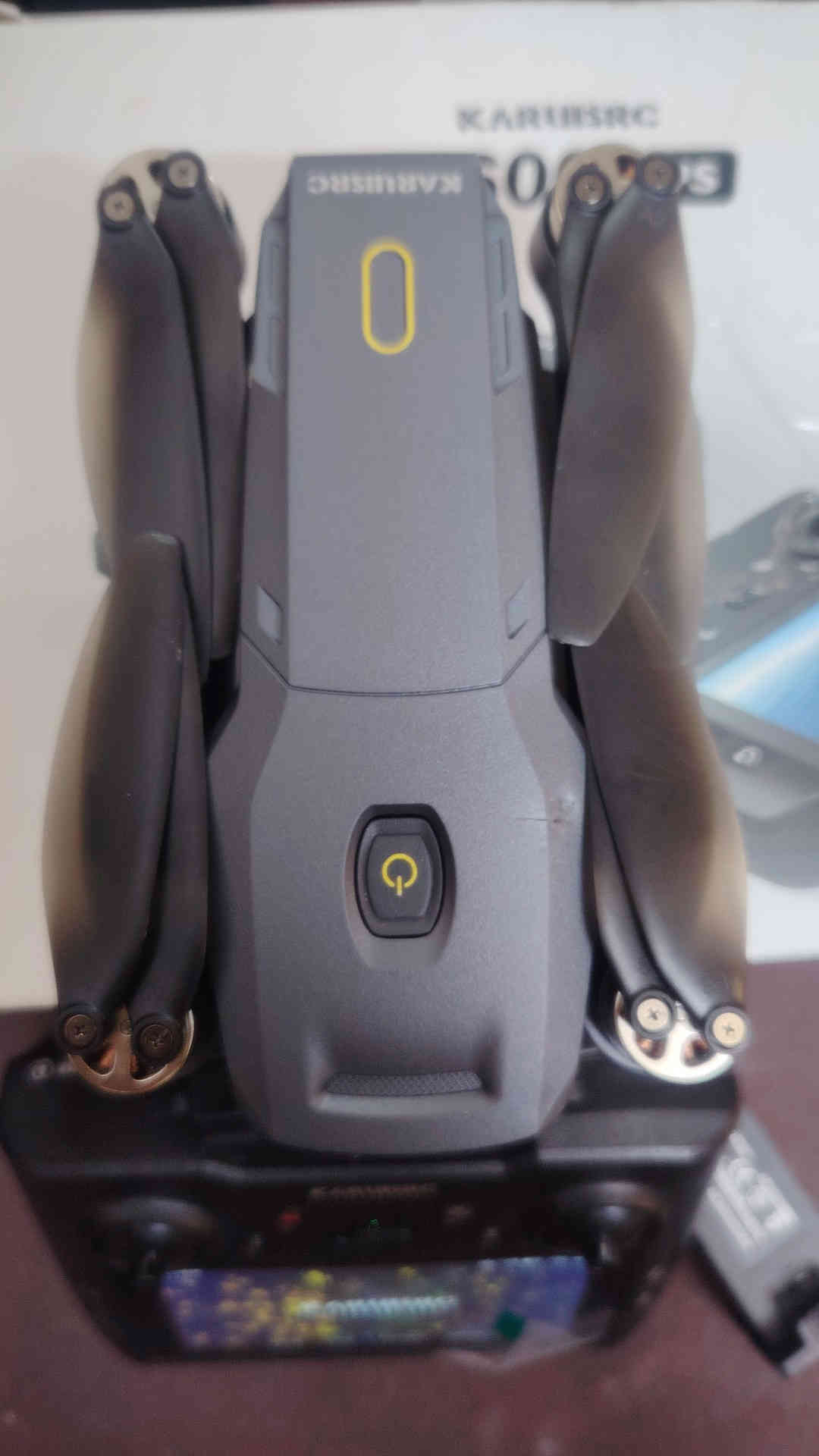 K600 جديدة تصوير HD رام 8  و ميموري وياهة جنطة و ريش و قاعدة تلفون احترافية *********** اتخل على يوتيوب و شوف المواصفات كلهة سعر 175 الف
