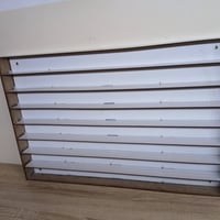 متوفر رفوف حسب الطلب للمصغرات التريلات او السيارات  الي معروضه  العرض ...