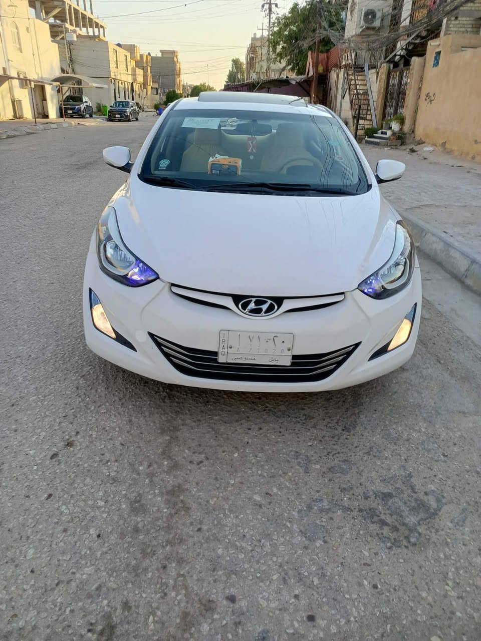 السلام عليكم سياره للبيع الالنتره خليجي موديل ١٥ رقم بابل مشروع وطني بيها أربع قطع بس ابيع حزام ضربتها جاملغ الأمامي مكينه كير تبريد عل وضع الشركه السياره ٥ ؤيل كب شاشه جبيبره
 السعر ٩٥ وفيها مجال بسيط
 مكاني كربلاء حي الحر 
غير متواجد عل الفيس 
الاتصال ***********
