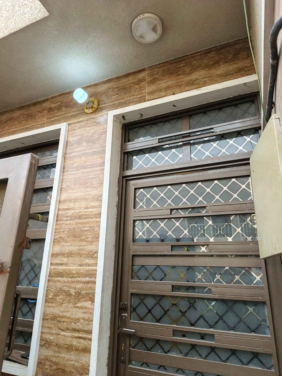 للايجار مشتملات حديثه مساحة ٧٠م عدد ٢ البنوك حي سومر شارع المدارس بيه ٣نوم واستقبال وخدمات طابقين الإيجار ٧٠٠ للاستفسار ***********
