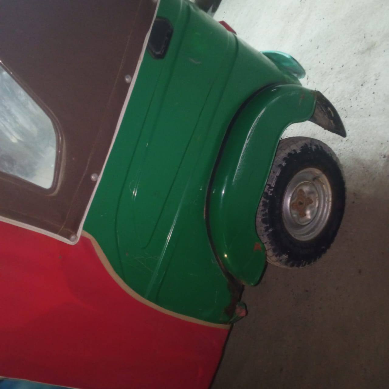 سلام عليكم شباب تكتك موديل 21 رقم وسنويه بغداد باسمي تحويل شوكت ميعجبك بس لغد ضربه بصيطه ولباقي كفاله كهربائيات شغاله جاهزة كبل لشارع تراي زيرو مكاني بغداد سبع قصور سعرها ٦٩٠٠ وبي مجال قليل جدا ***********
