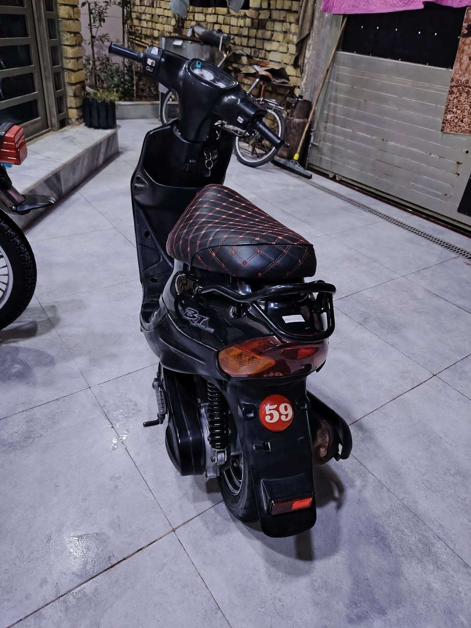 سلام عليكم من رخصت ادمن دراجه بيجي 9 زروف نضيفه دراجه مامفتوح بيه برغي اوراق عنوان ميسان حي الجامعي ستفسار ***********
