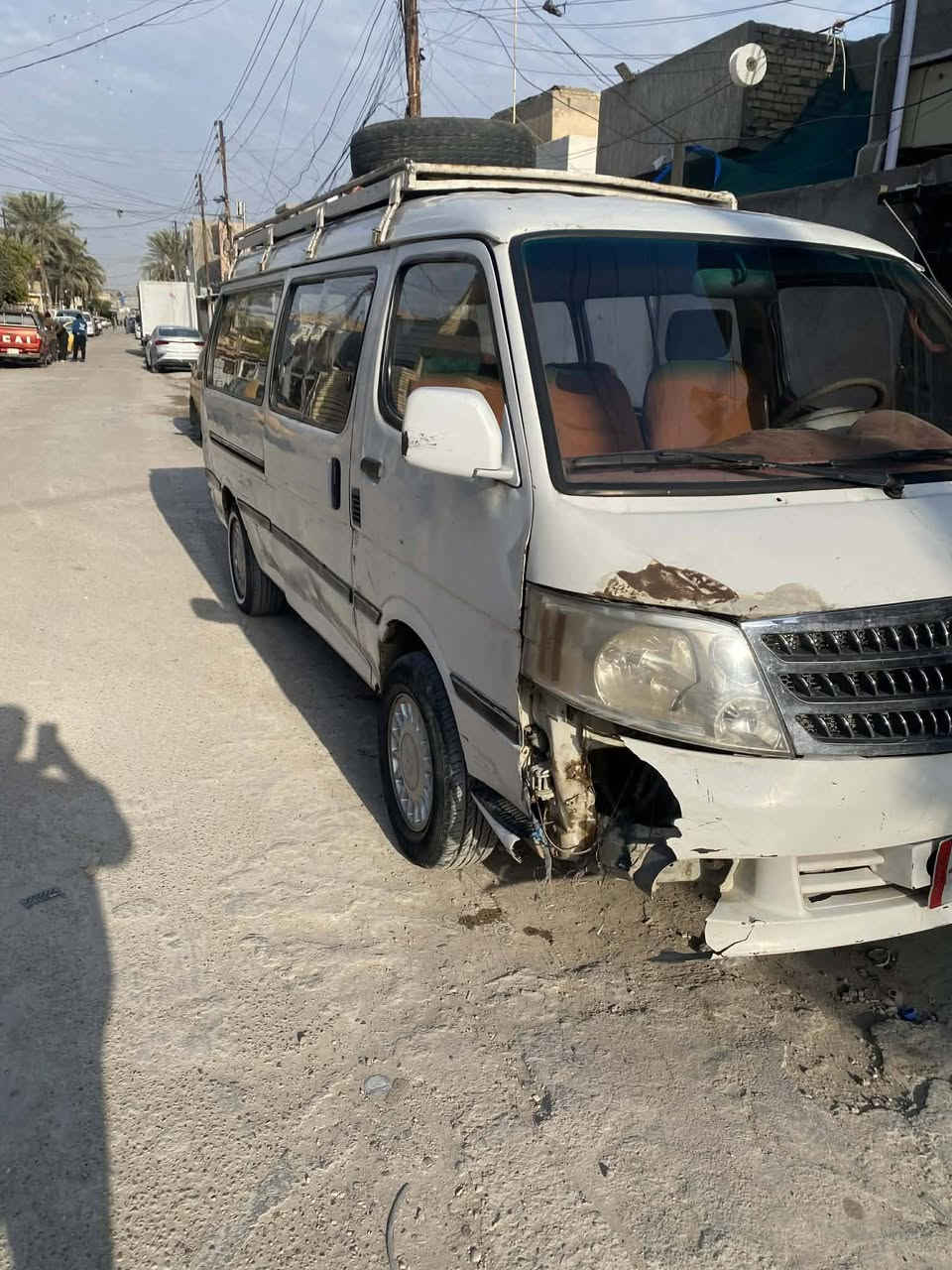 سلام عليكم شباب سياره فتون ٢٠١٤ كوم حديد اتكفل سرقه وعشار السعر ٢٤ وبيه مجال مكان سياره بغداد البياع ***********
