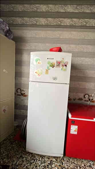 السلام عليكم كاونتر للبيع 2 باب
ثلاجة 16 قدم للبيع ارچلك تبريد و تجميد شغالة 
للتواصل ‭0771 115 4032‬
