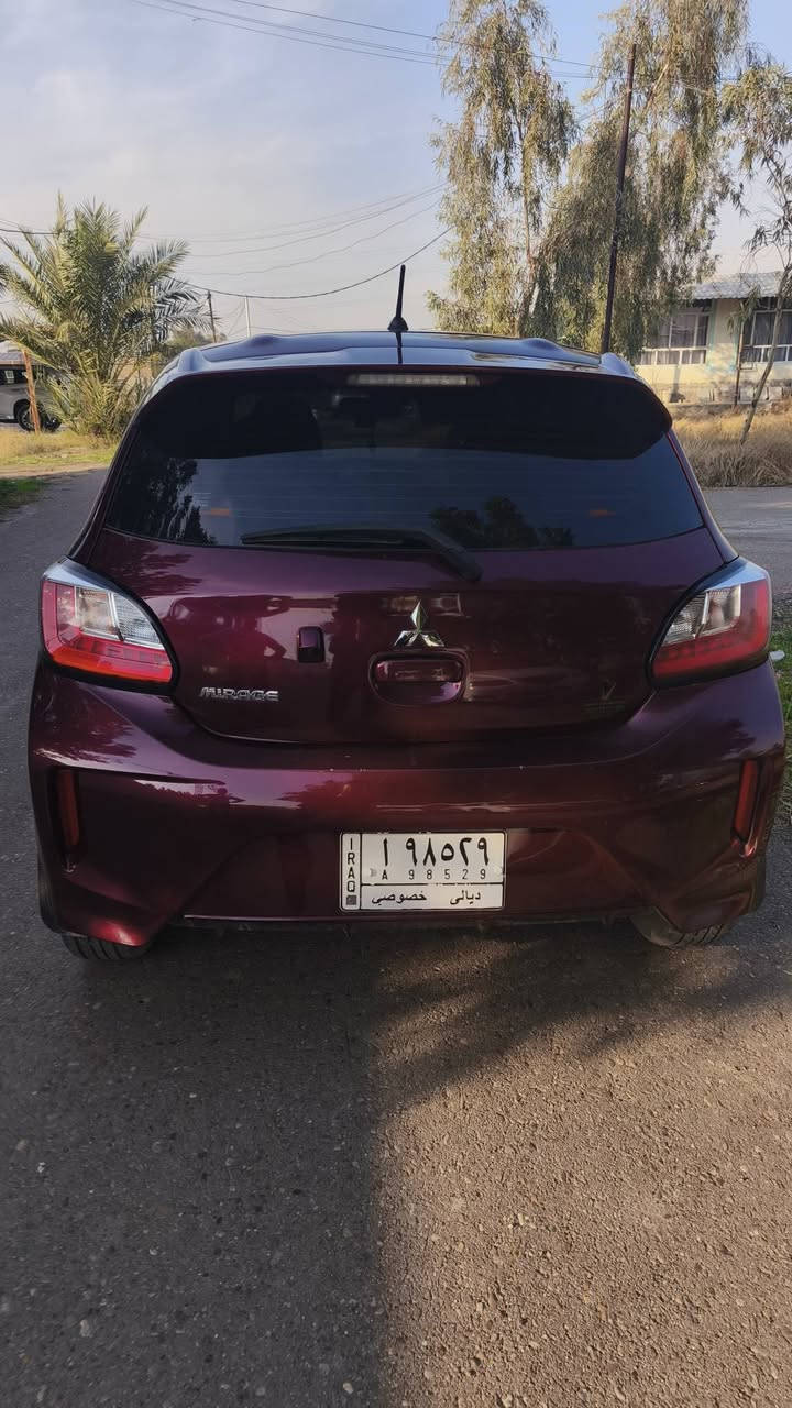 متسيوبيشي ميراج بسعر مناسب جدا
ميراج موديل 2022 
جاهزة من كلشي تبريد محرك كير كلشي جاهز
رقم ديالى معوفين باقي سنتين وتصير حرة
انطيك وكالة جاهزة بأسم
السيارة ماشية 17 الف ميل فقط 
حادثها امامي خفيف وبالعراق صار بيها شخط طولي جهة عكس السائق وعلى اثرها انصبغت الصفحة
السيارة سعرها 77$ فقط
مكانها بغداد ابوغريب
***********
