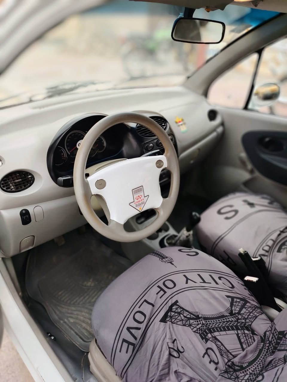 مرحبا للبيع QQ2013 جاهزه مكينه 4 كير عادي مكاني الكوت مركز المدينه سعر33
للتواصل: ***********
