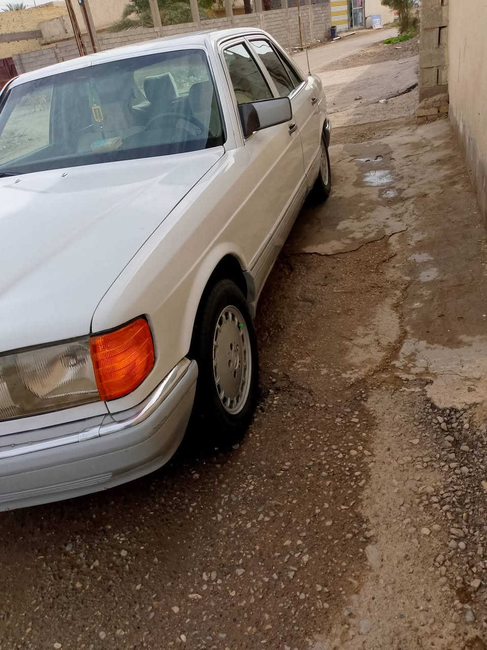 السلام عليكم مارسيداس جامبو300 موديل87 سيارة خير من الله حدادية جديد تخم تاير جديد ستنتر لك جام كلة يشتغل تبريد شغال  السعر 60 مكاني بغداد ***********
