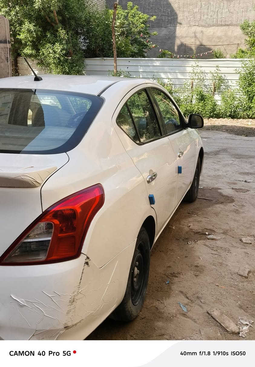 السلام عليكم 
نيسان صني الهندي بليته زركة للبيع 
موديل ٢٠١٩ 
السيارة محرك كير تبريد ثلج 
بيها طخة بالبنيد ممعدليها زين يعني بارد موضح بالصورة وباردات خفيفة كلش ممبينه ماشية ١١١ حقيقي 
السيارة جدا نظيفة بالعافية ع الياخذها نسيت أذكر عندي كسر بلد عامية جهة السايق بسيط جدا أربع أصابع مسويلها إدامة جديدة يم طلال نيسان جاهزة من كل شيء رايدها ٩٦ مكاني الدورة البوعيثة ***********
السيارة باسمي تحويل ثاني يوم
